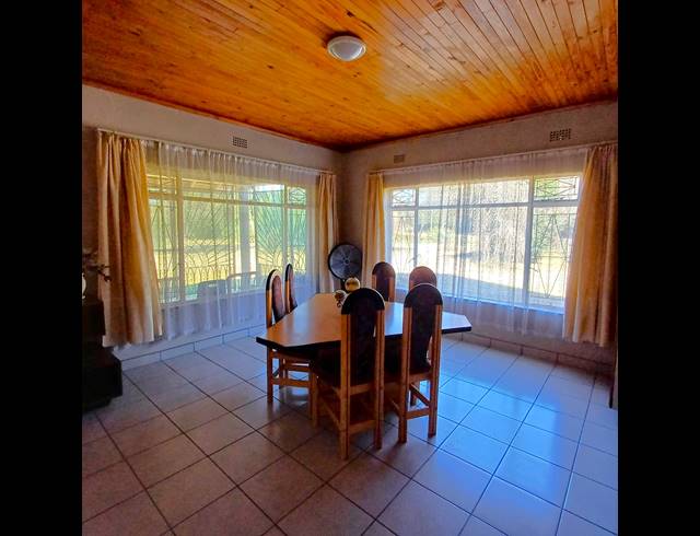 2.10HA SMALLHOLDING FOR SALE IN BUYSCELIA